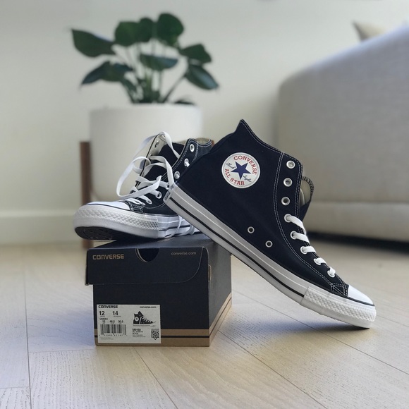 [BRAND NEW] Converse Chuck Taylor High Top Shoe - Picture 2 of 8